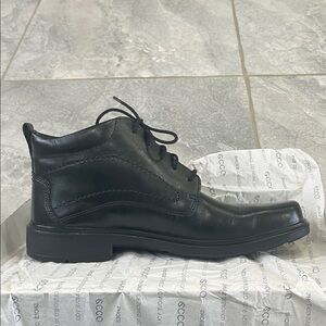 NWT Ecco Men's Black Chukka Gore-Tex Boots